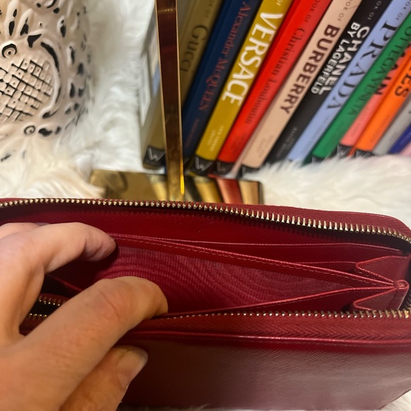 Prada Red Bow Wallet - Picture 8 of 9
